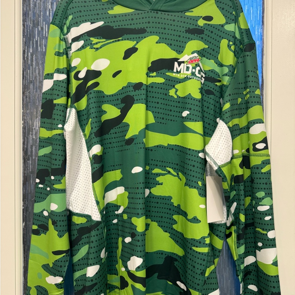 Mountain Dew outdoor gear Green Camouflage Long Sleeve Shirt Brand New